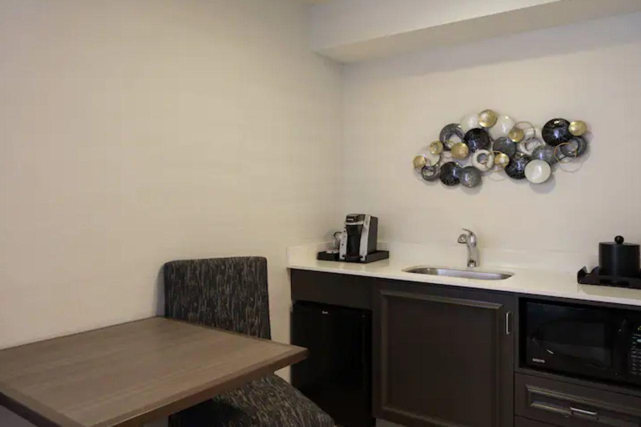 Hilton Garden Inn Freeport Downtown Екстер'єр фото