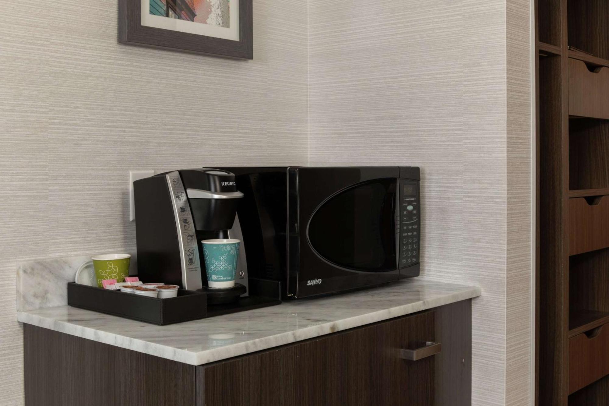 Hilton Garden Inn Freeport Downtown Екстер'єр фото