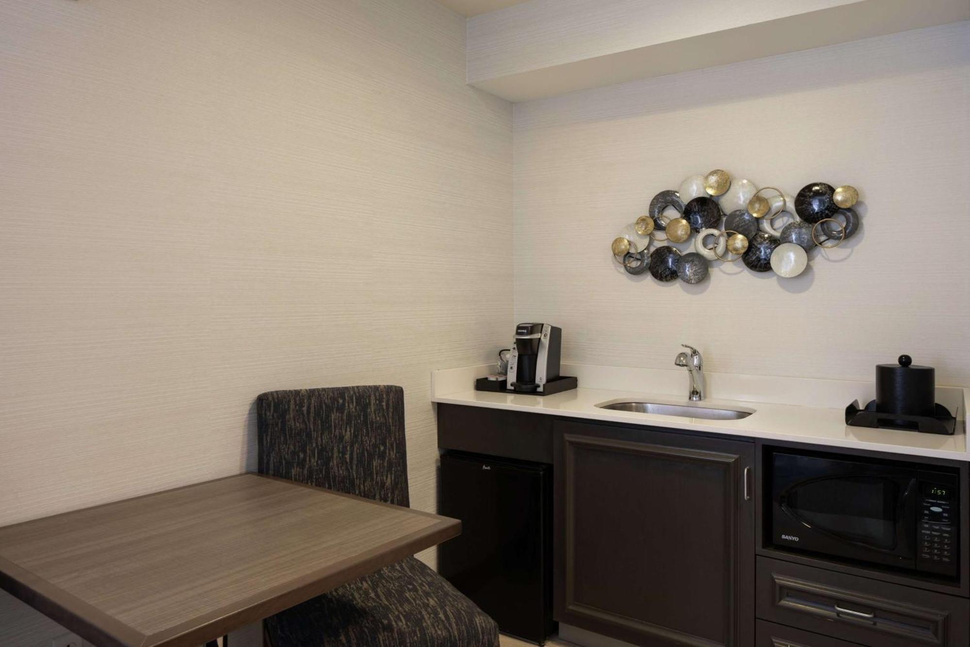 Hilton Garden Inn Freeport Downtown Екстер'єр фото