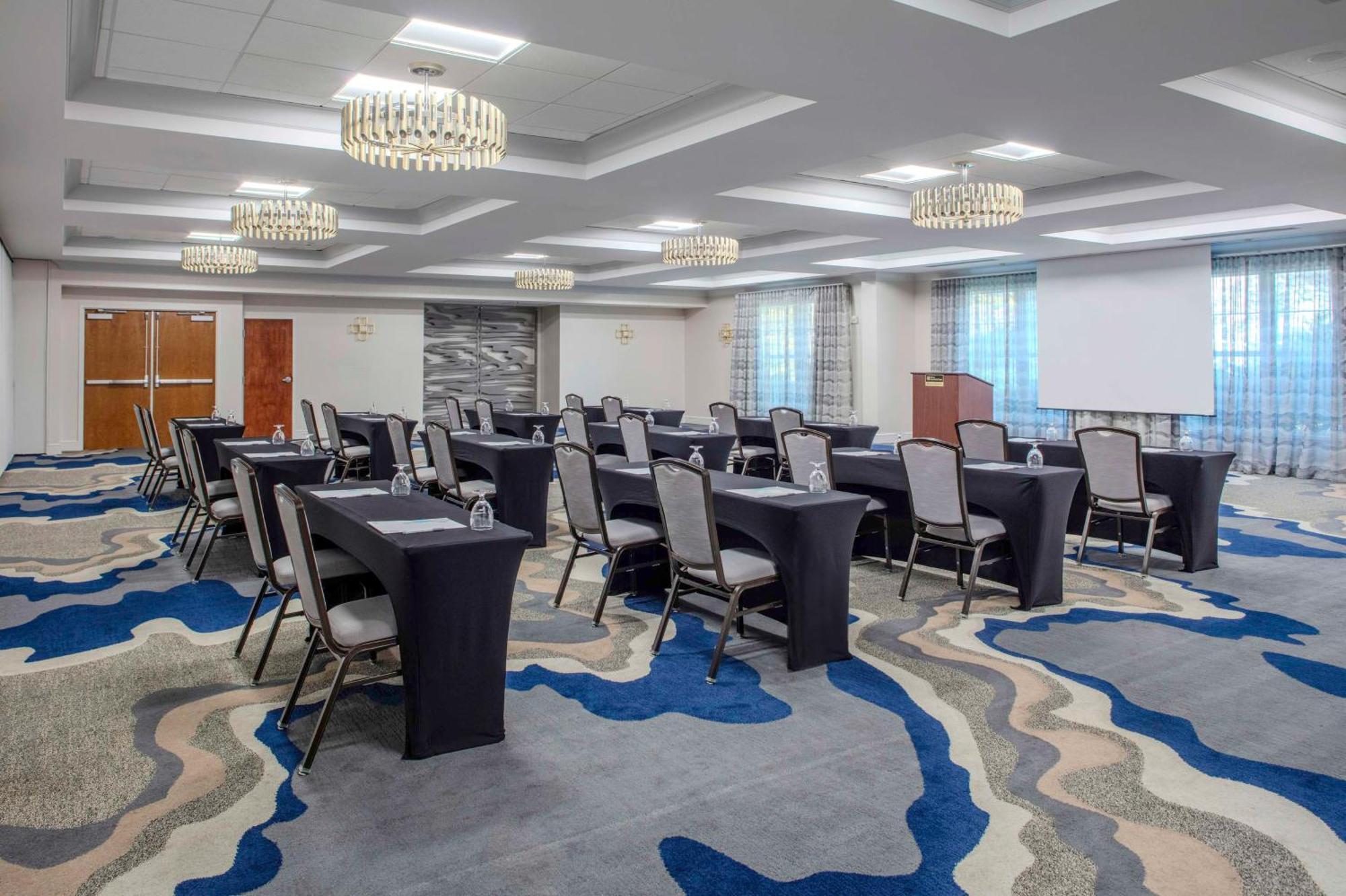 Hilton Garden Inn Freeport Downtown Екстер'єр фото