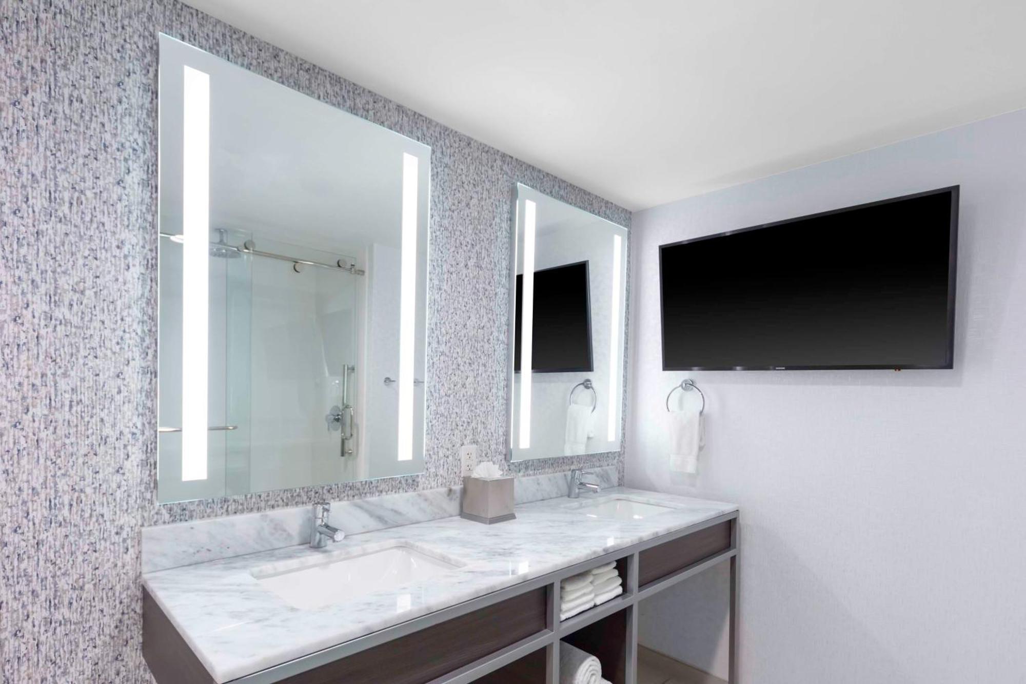 Hilton Garden Inn Freeport Downtown Екстер'єр фото